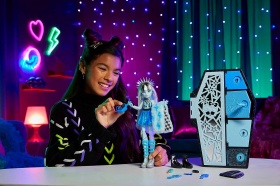Кукла Frankie Stein Monster High гардероб с 19 изненадващи модни аксесоара,серия 2