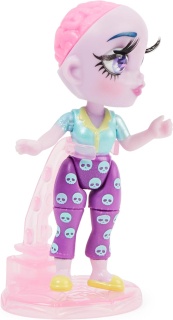 Zombaes Forever кукла- зомби с аксесоари , изненада