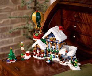 LEGO® Icons 10339 - Пощата на Дядо Коледа