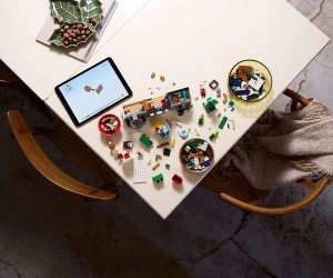 LEGO® Icons 10339 - Пощата на Дядо Коледа