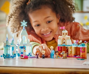 LEGO® Disney Princess 43278 - Минизамък Арендел и леденият дворец на Елза