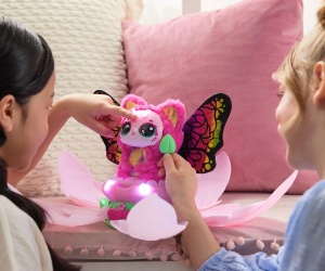 Hatchimals - Трансформиращо се яйце Bloomables KittyFly