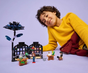 LEGO® Wednesday 76784 - Черна далия