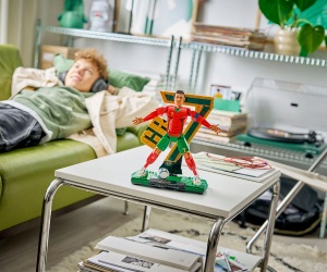 LEGO® Editions 43016 - Кристиано Роналдо - футболна легенда