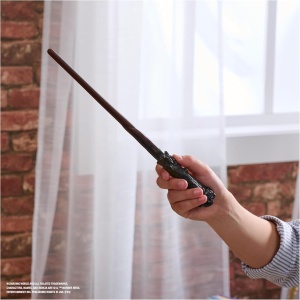 Wizarding World - Автентична магическа пръчка на Хари Потър